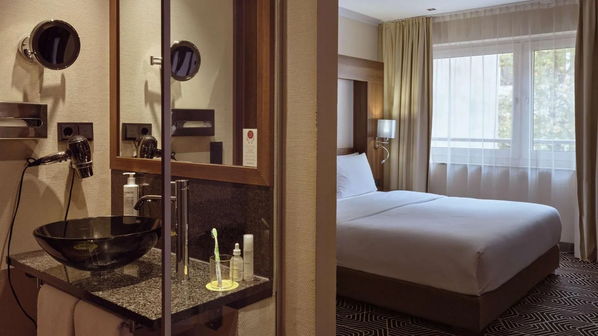 Flemings Hotel Frankfurt Main-Riverside Frankfurt am Main 4*,  Germany