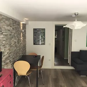 Apartment Zentral Und Ruhig